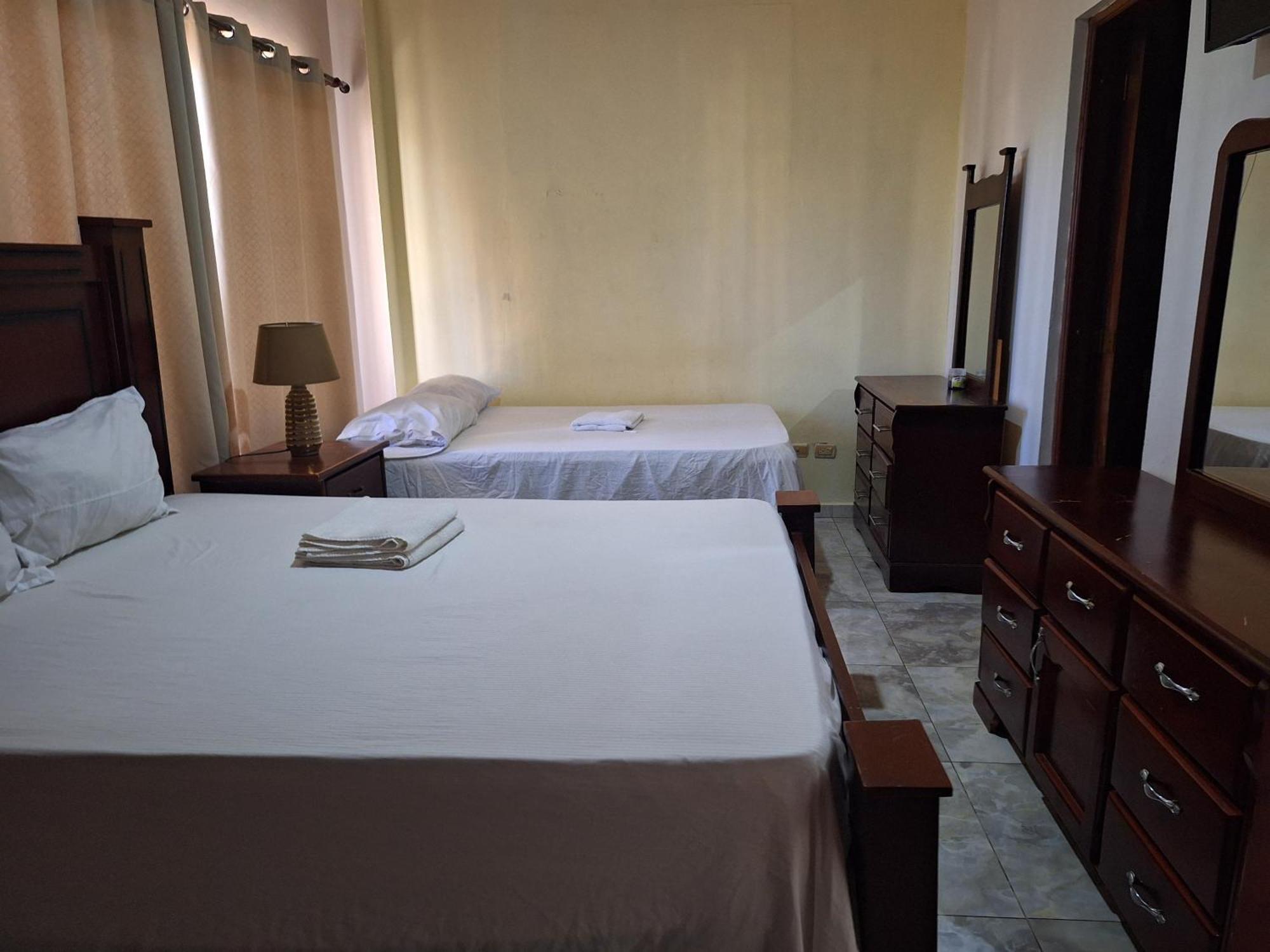 Hotel Enrique Ii Zona Colonial Vista Al Malecon Santo Domingo