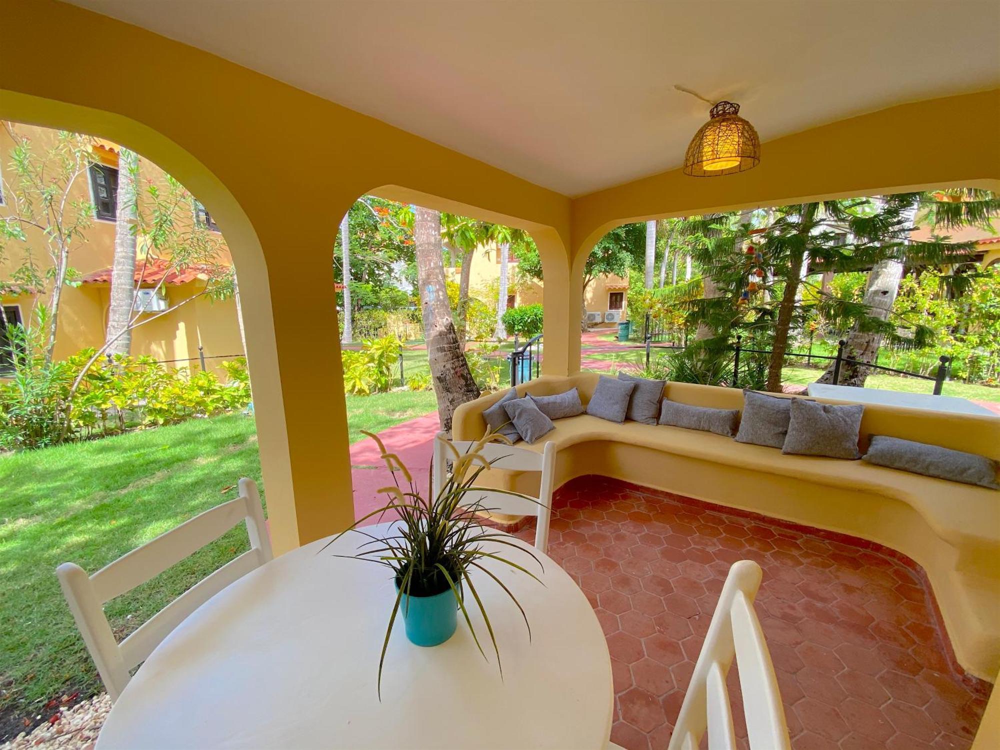 Deluxe Corales & - Price For Vacation