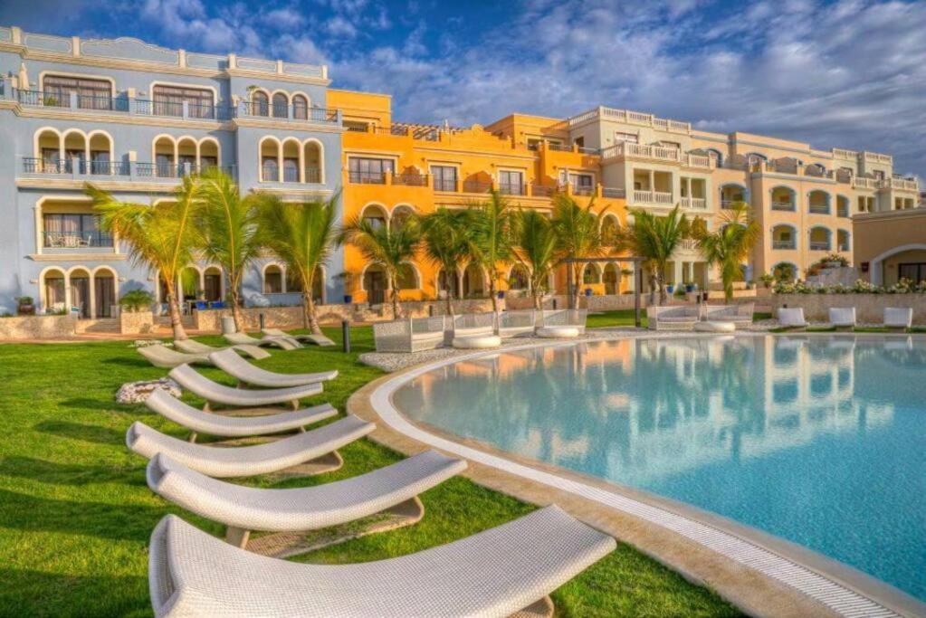 Your Private Pool, Marina Hot Tub & Grounds
