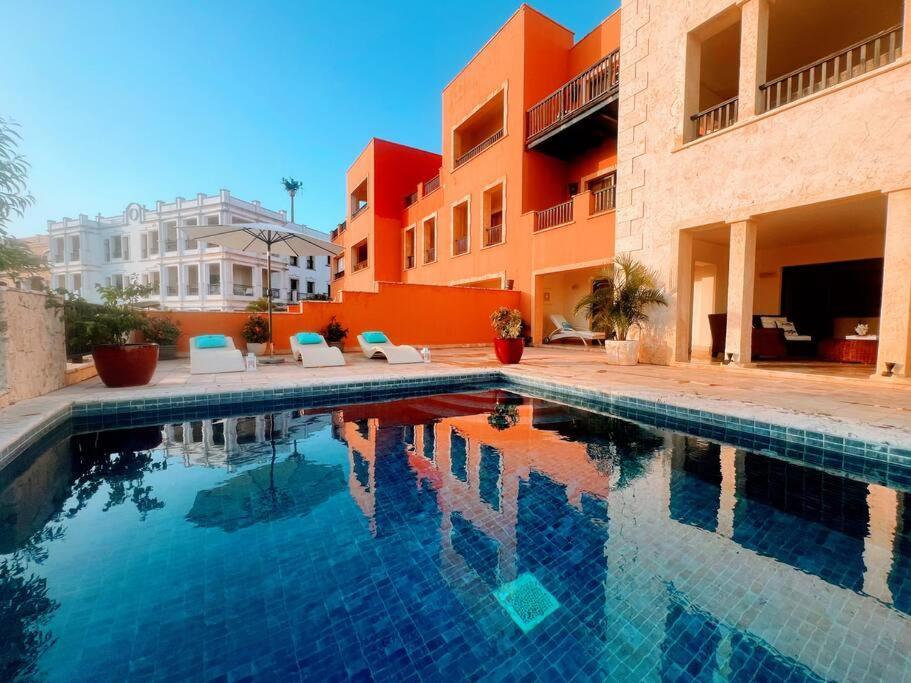 Your Private Pool, Marina Hot Tub & Grounds Apartment