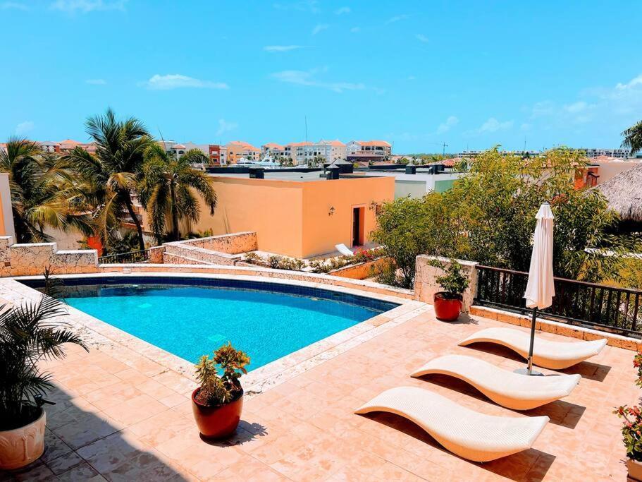 Your Private Pool, Marina Hot Tub & Grounds *