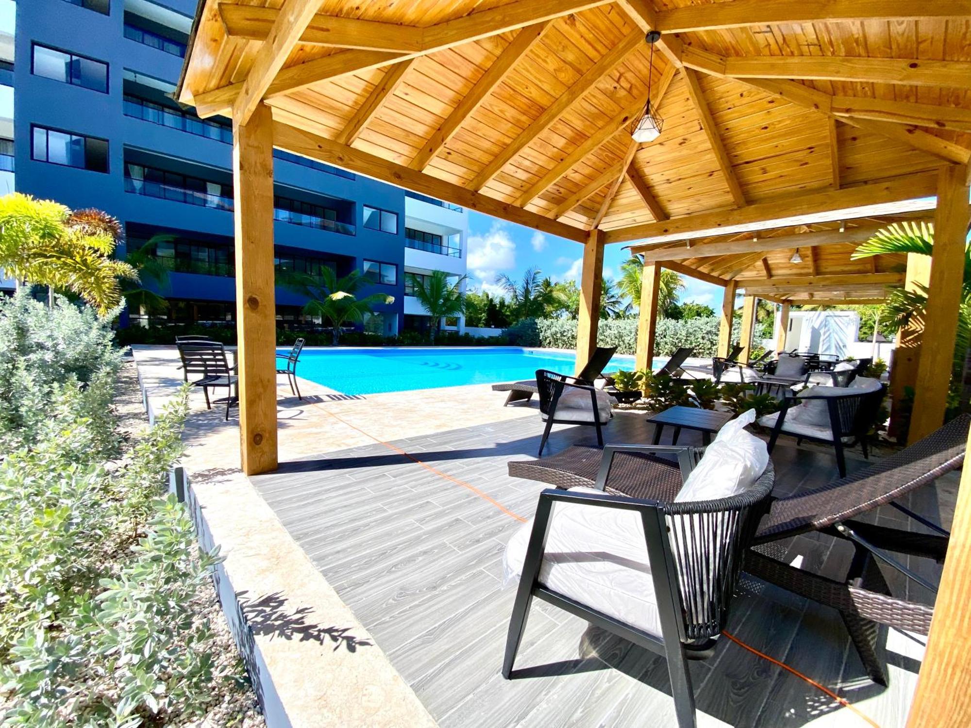 Elegancia Tropical And Pool Bibijagua Rd Apartment *