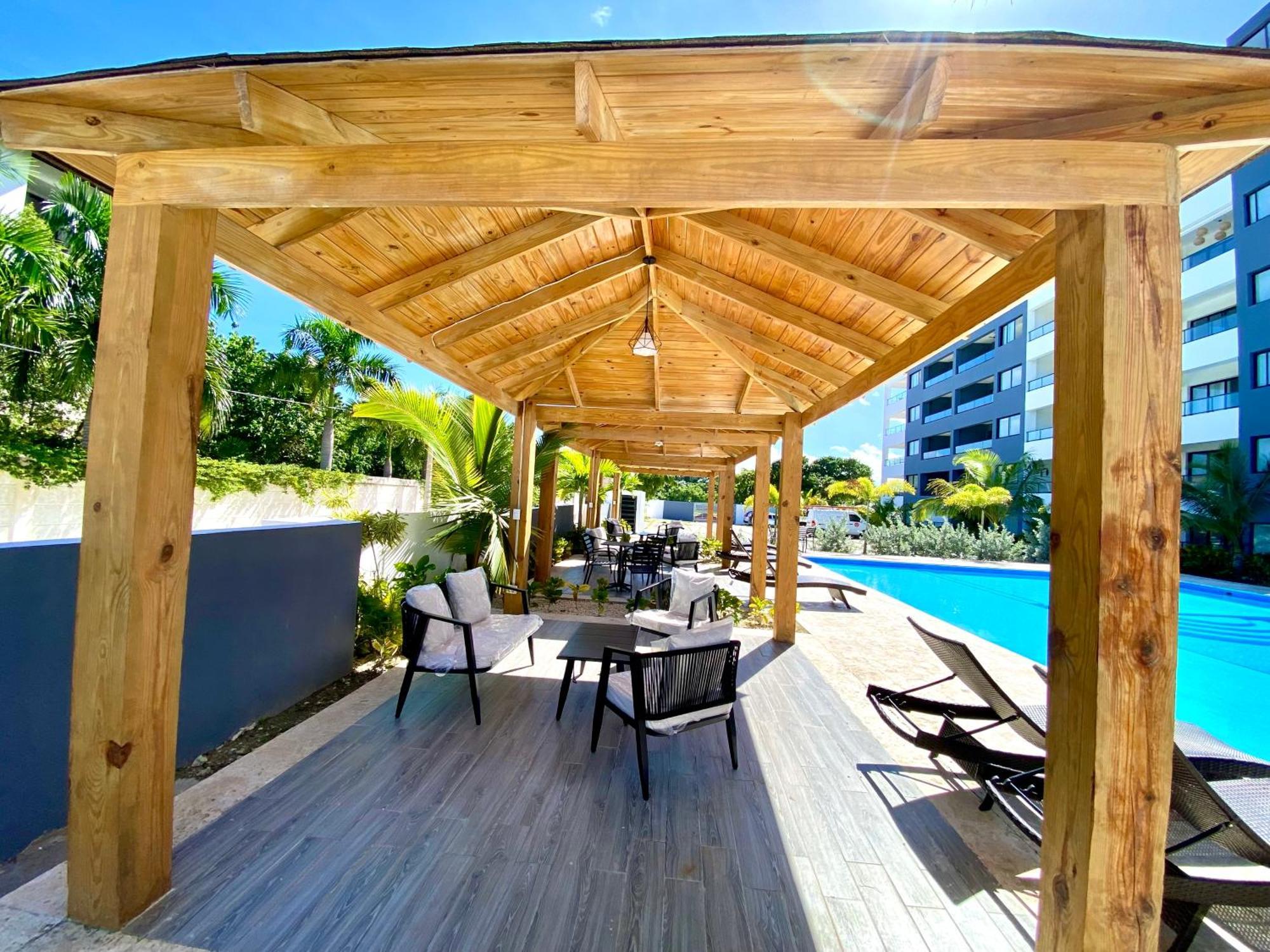 Elegancia Tropical And Pool Bibijagua Rd Apartment