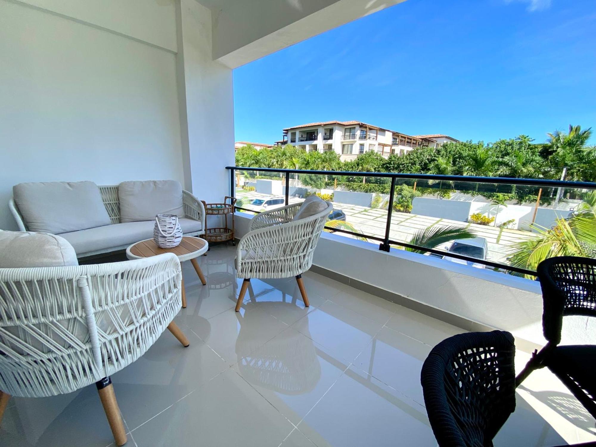 Elegancia Tropical And Pool Bibijagua Rd *