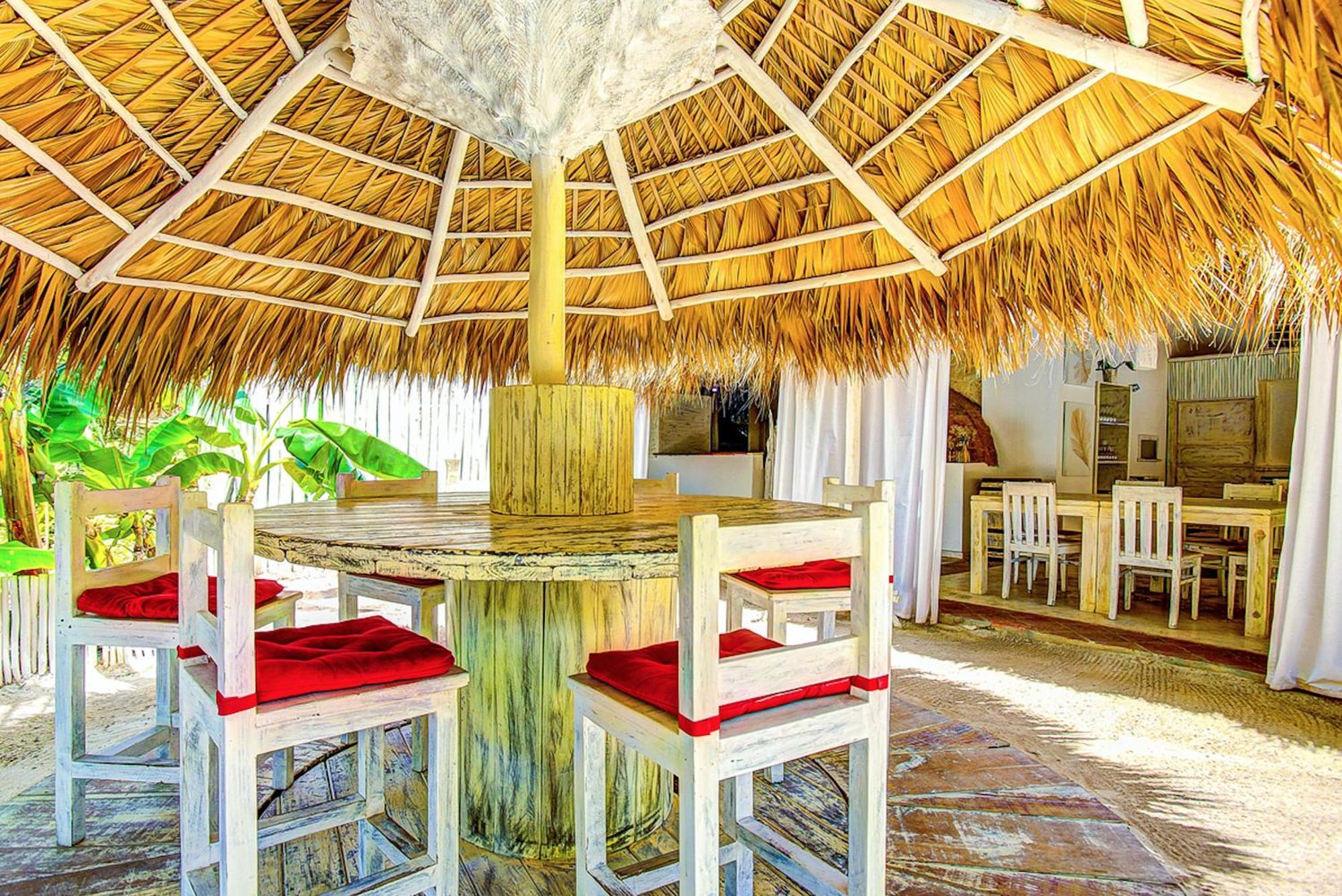 Hotel Ducassi Rooftop Pool - Beach Club And Spa