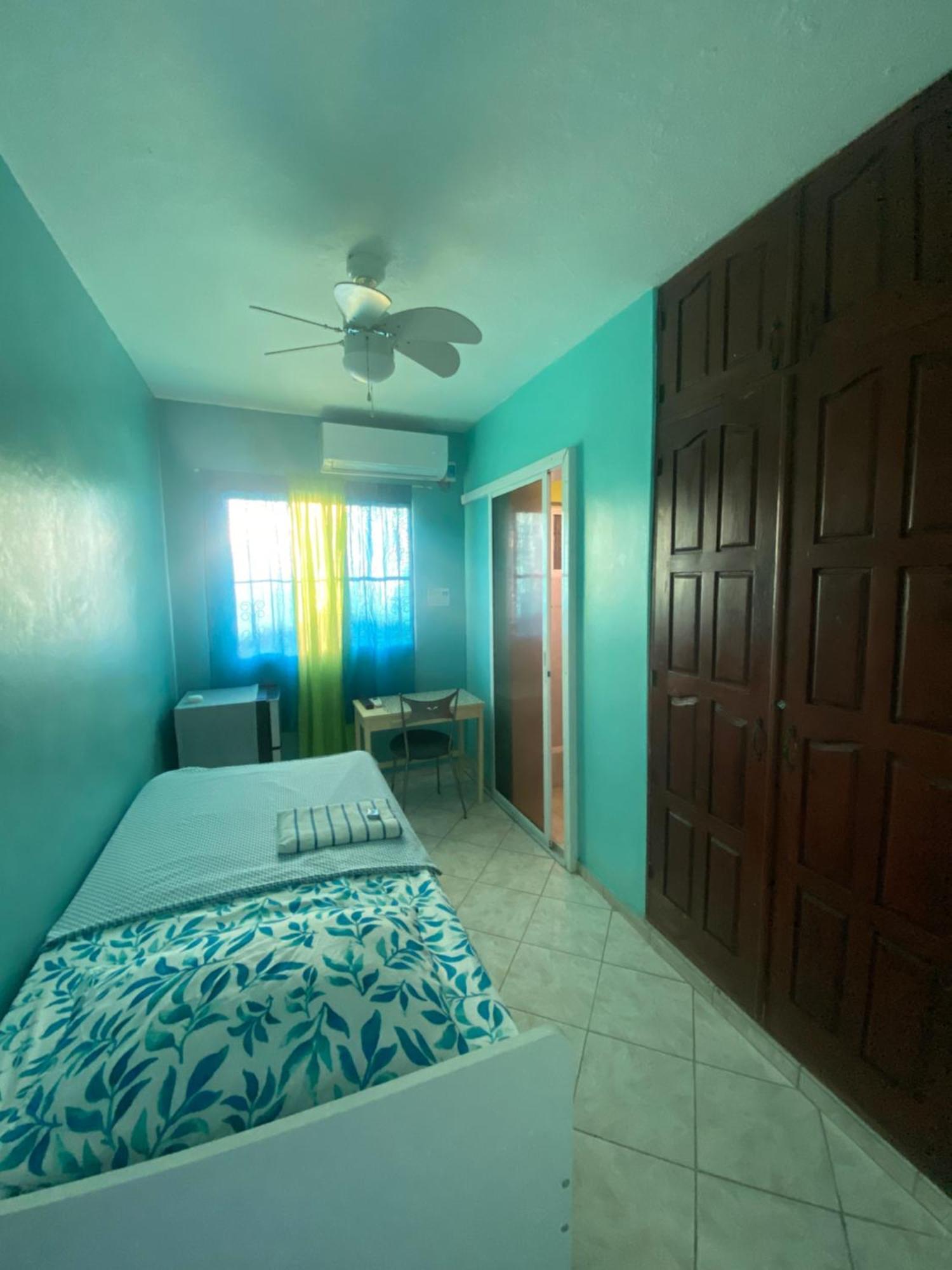 Guest house Casa Azul - 2*