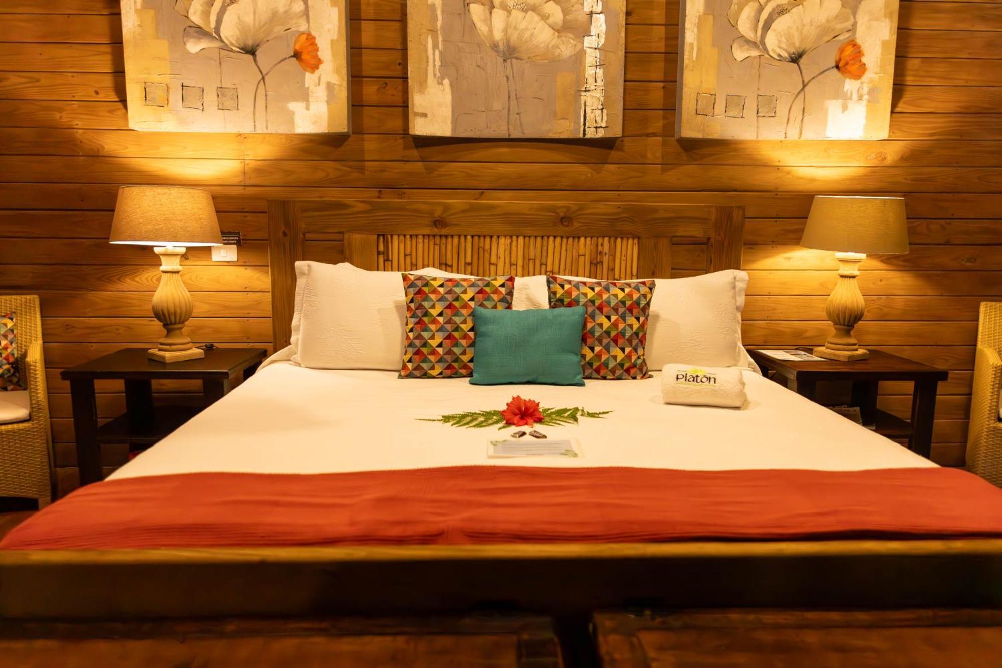 Platon Hotel
