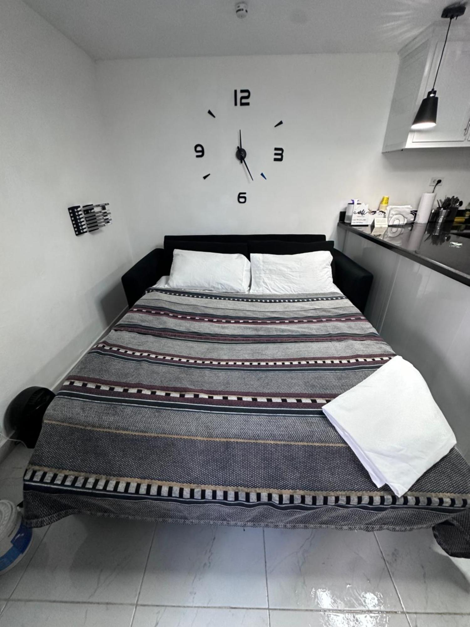 Luxury Hot Water,ac,wifi,ps3 Apartment