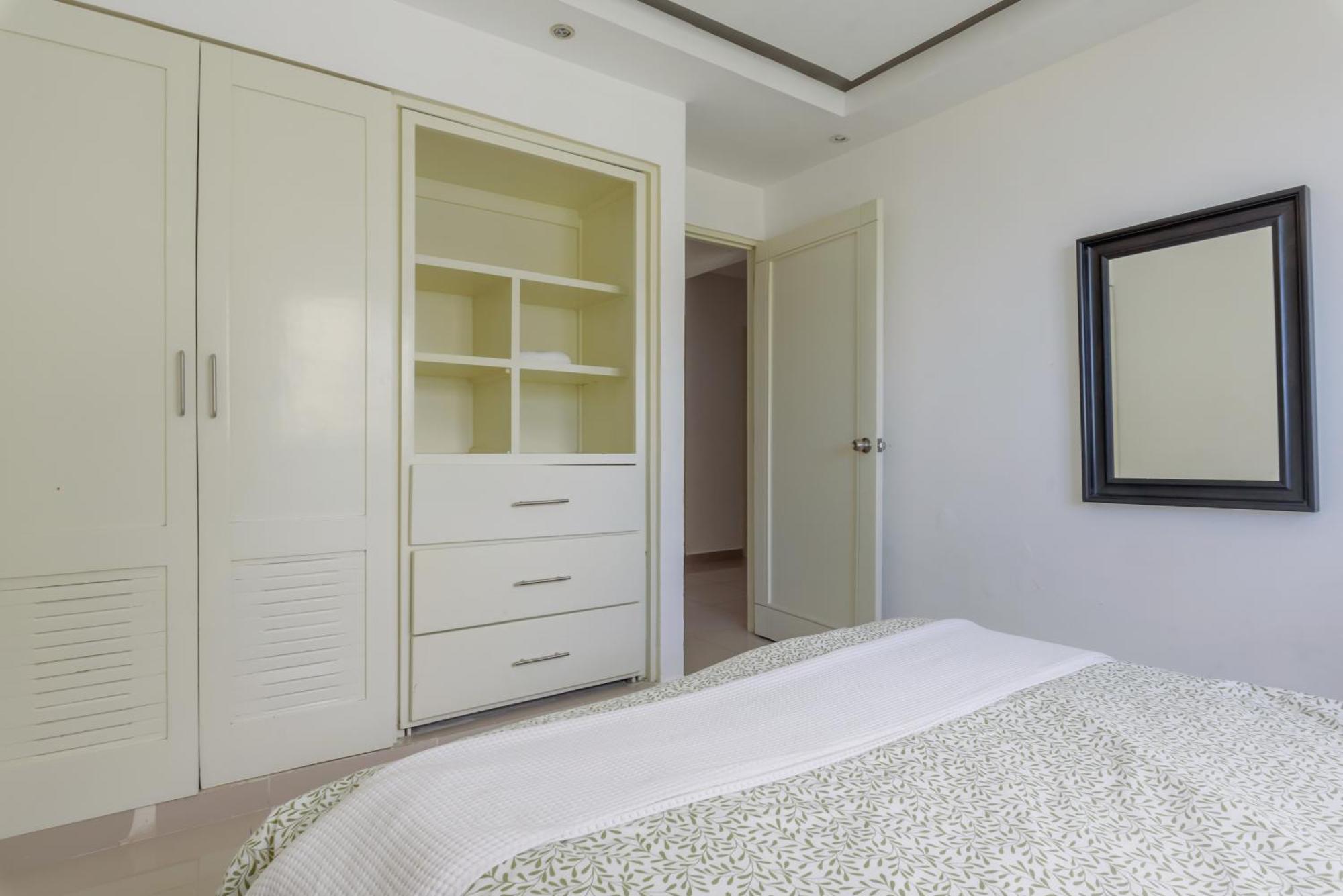 Escape Oceanfront 3br In Avenida Espana 9flr With Pool Apartment *