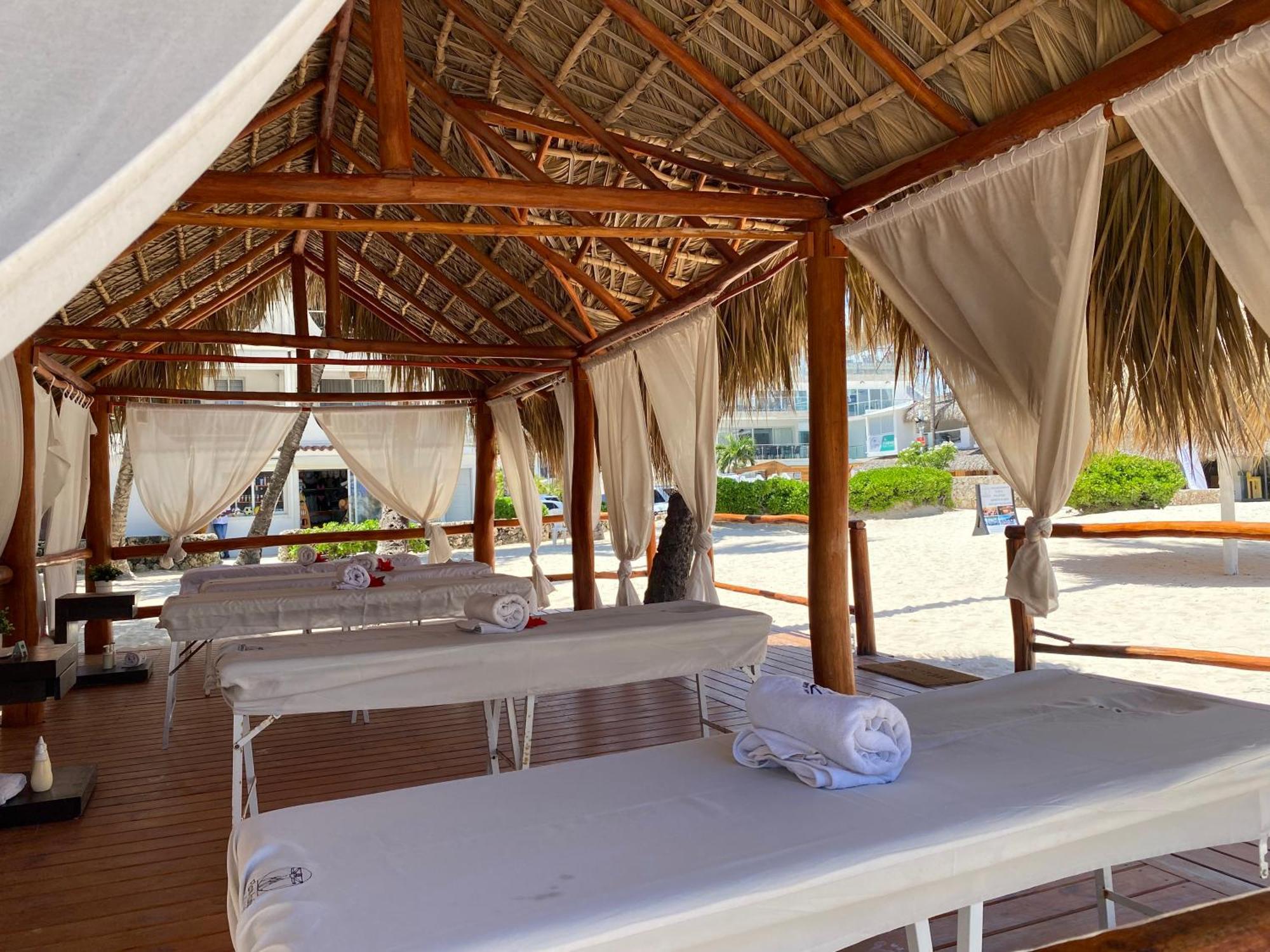 Elegancia Tropical And Pool Bibijagua Rd