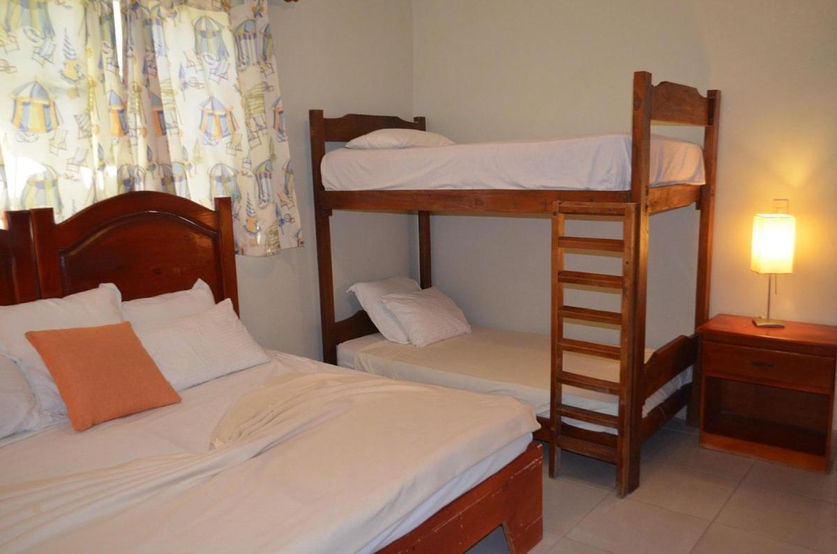 La Saladilla Bleach Club Hotel Barahona