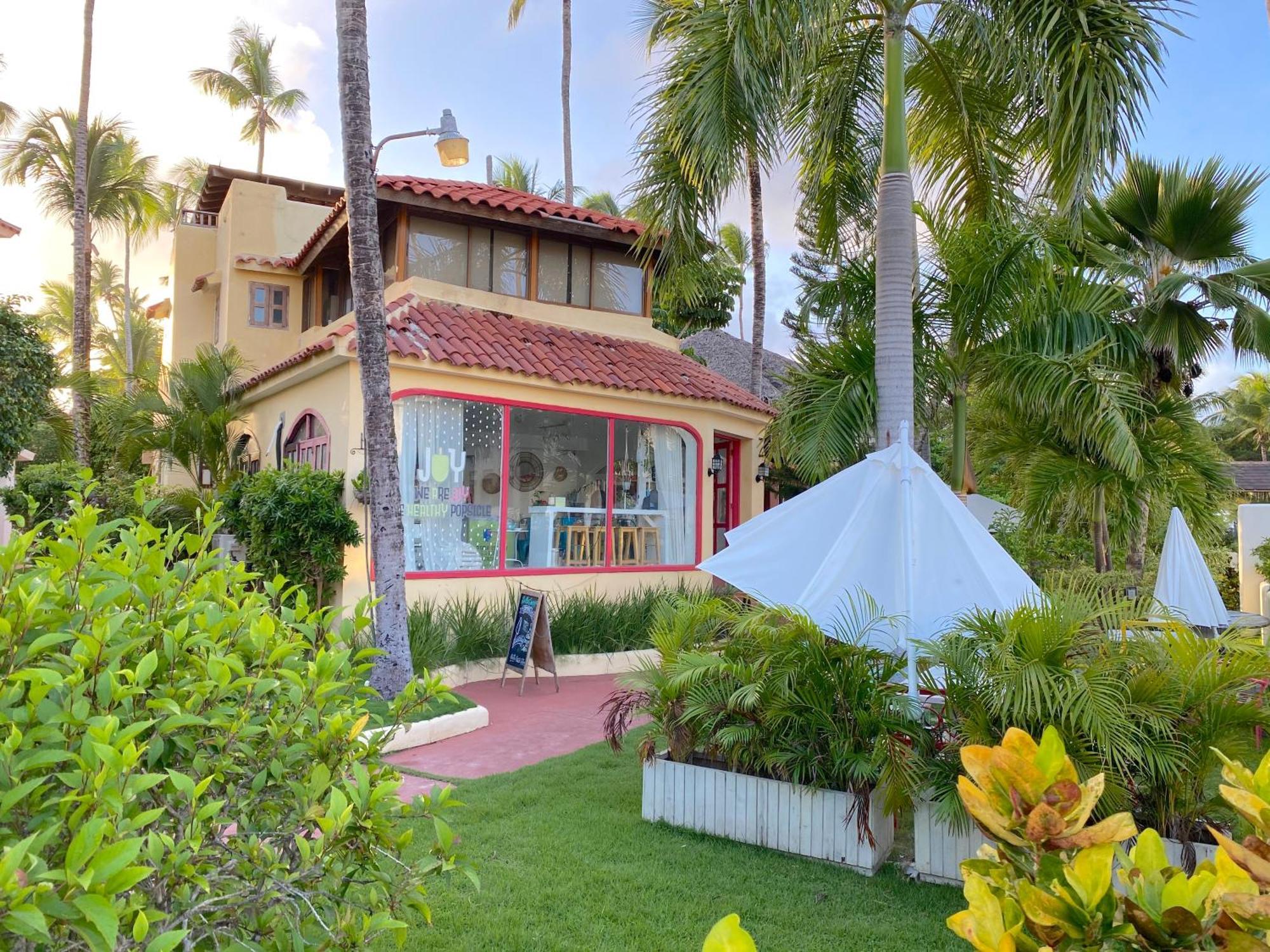 Tropical And - Corales - Great Location With Many Restaurants Punta Cana