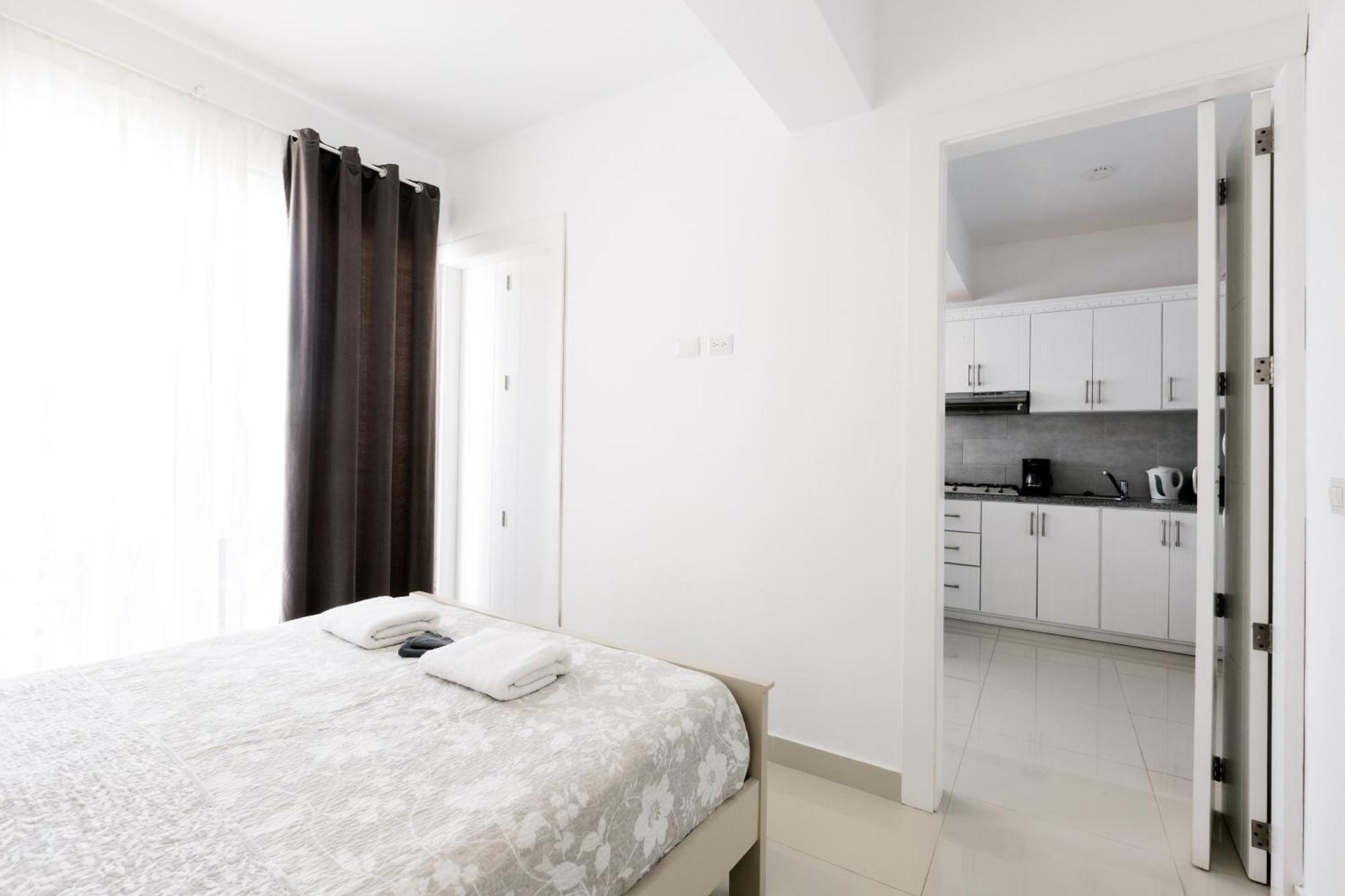 Aventura And - Corales - Good Location With Many Restaurants