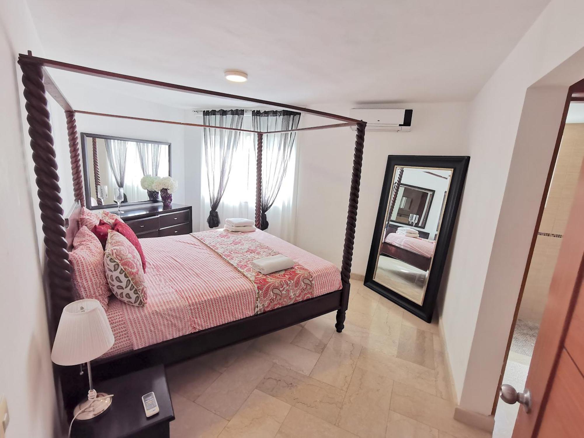 Tropical And Homes - Club, Spa, Restaurants - Playa Corales