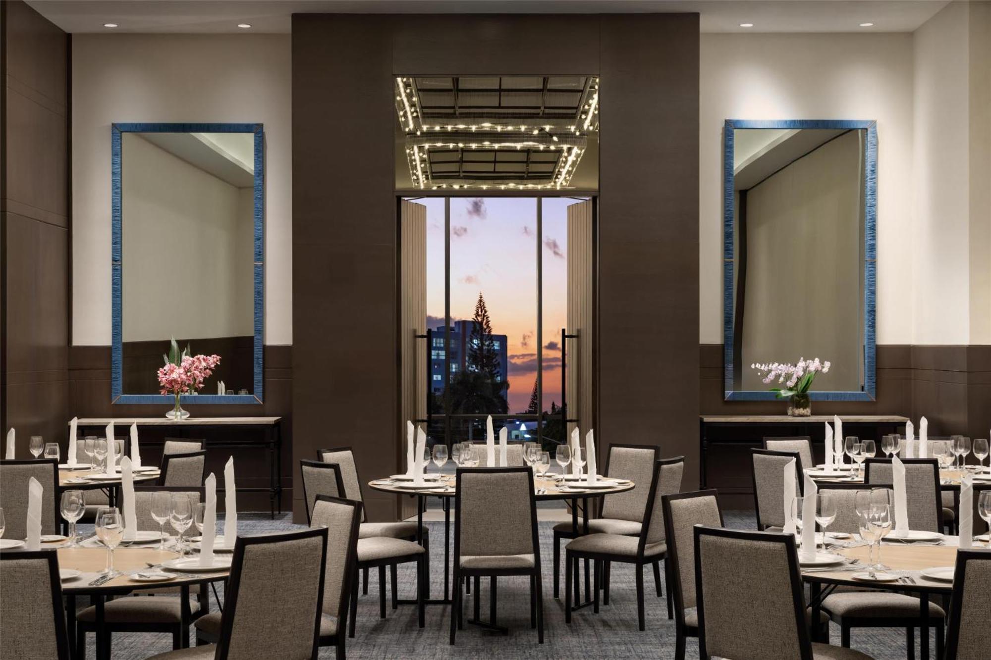 Santiago, Curio Collection By Hilton Hotel 4*