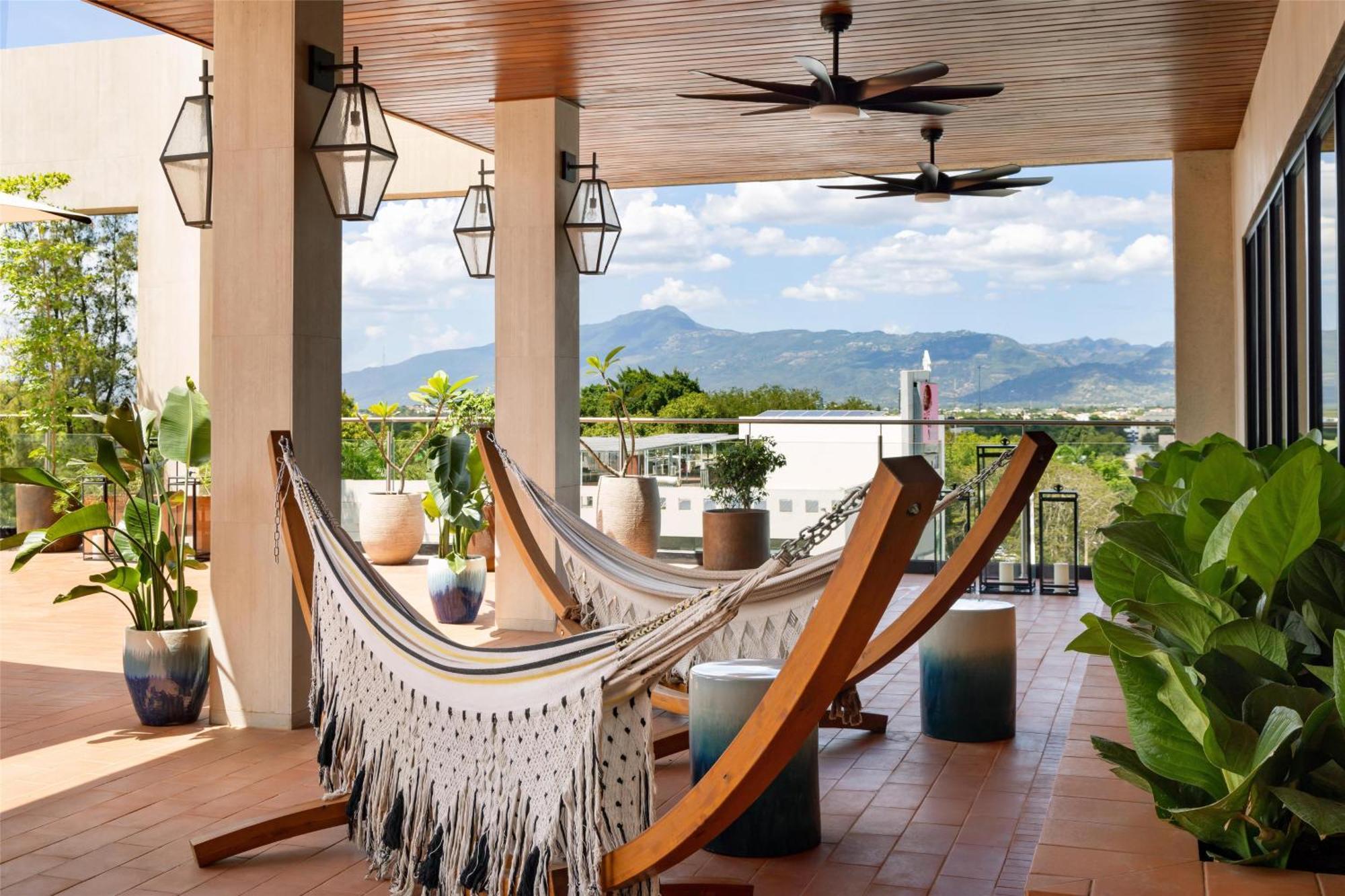 Hotel Santiago, Curio Collection By Hilton