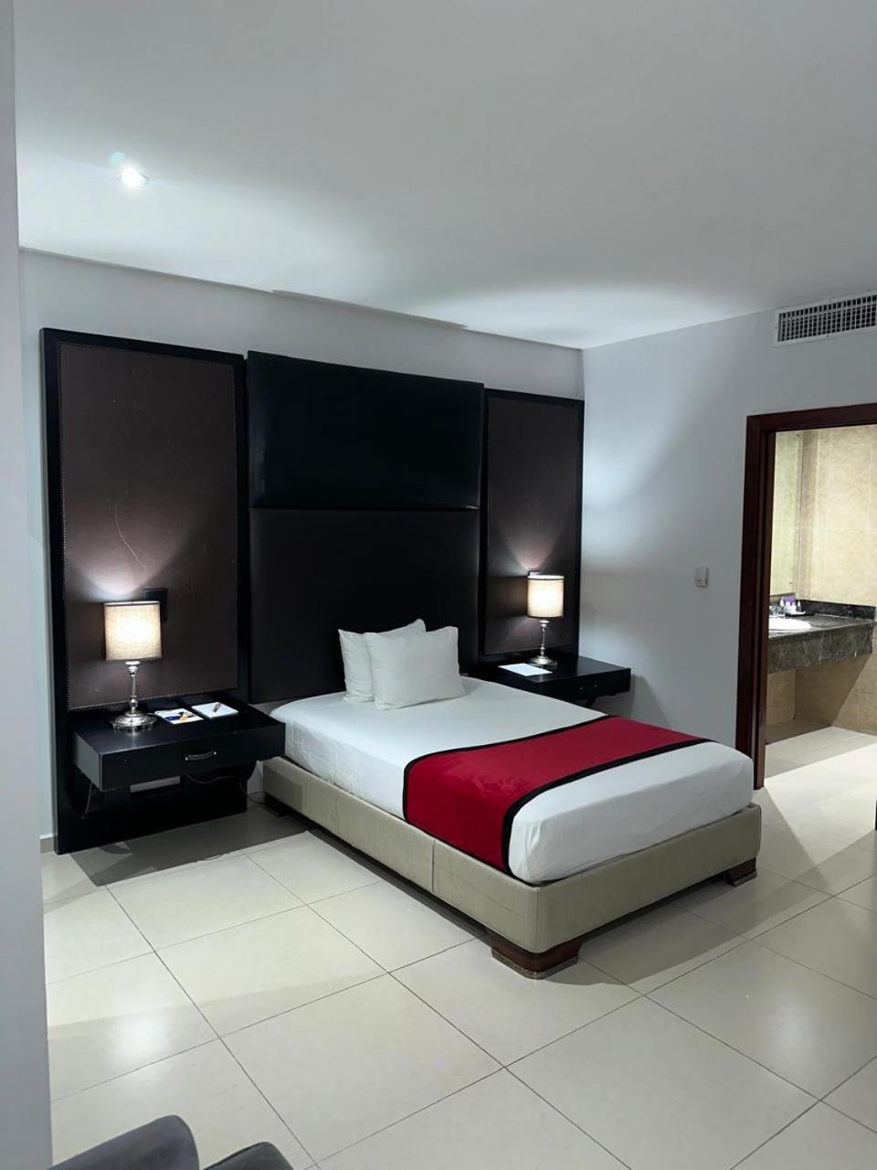 Ramada By Wyndham Princess 3*