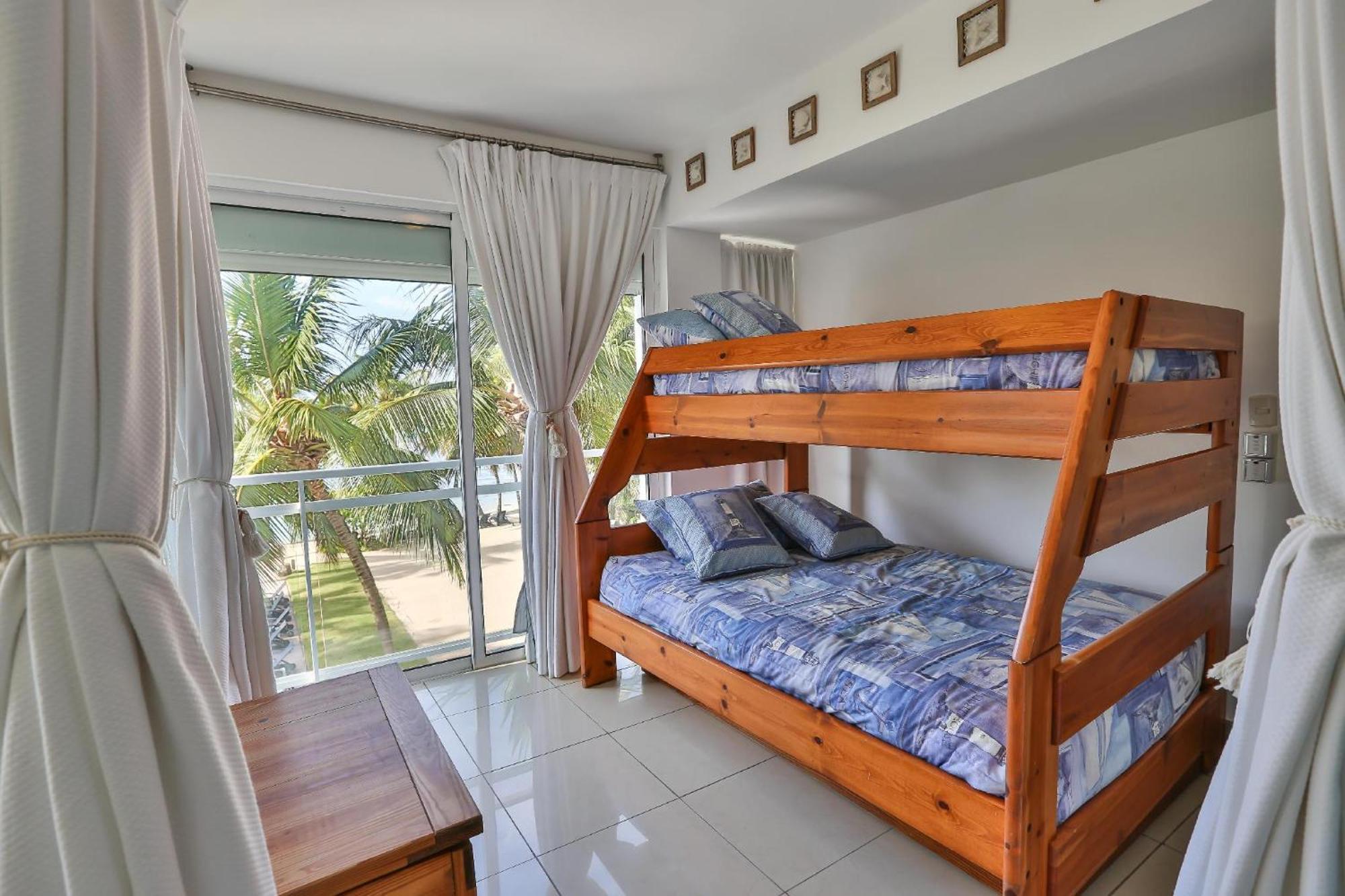 Beachfront King Bed Privacyjacuzzifullkitchen Apartment *