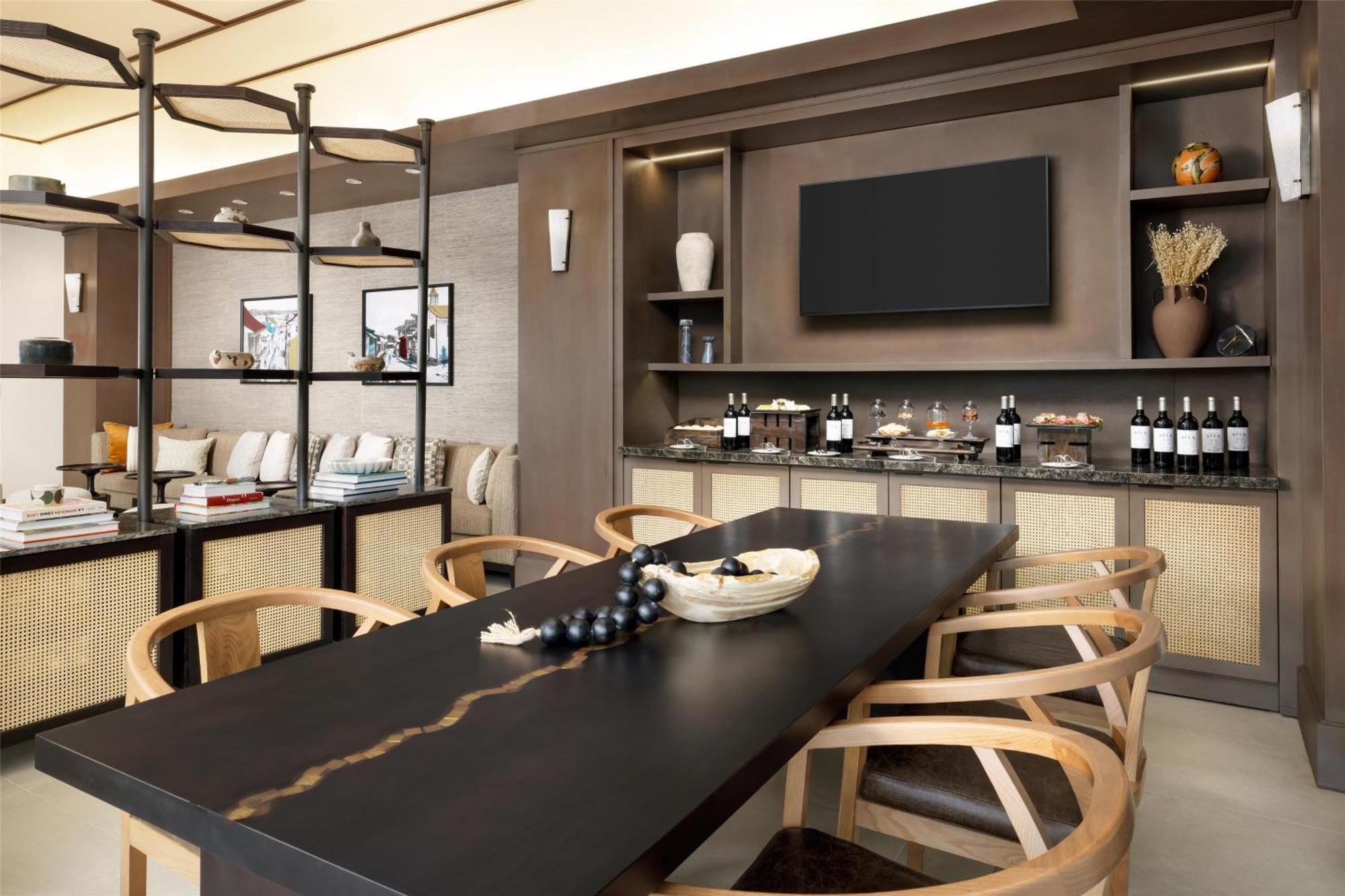 Santiago, Curio Collection By Hilton Hotel