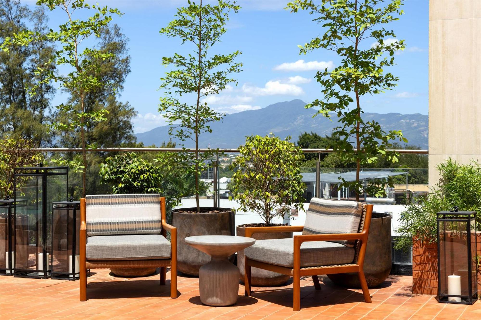 Hotel Santiago, Curio Collection By Hilton 4*