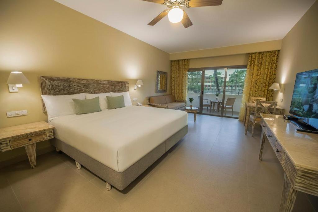 Iberostar Waves Dominicana Resort 5*