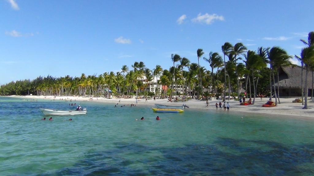 Hotel Suites At Melia Caribe Beach And 4*