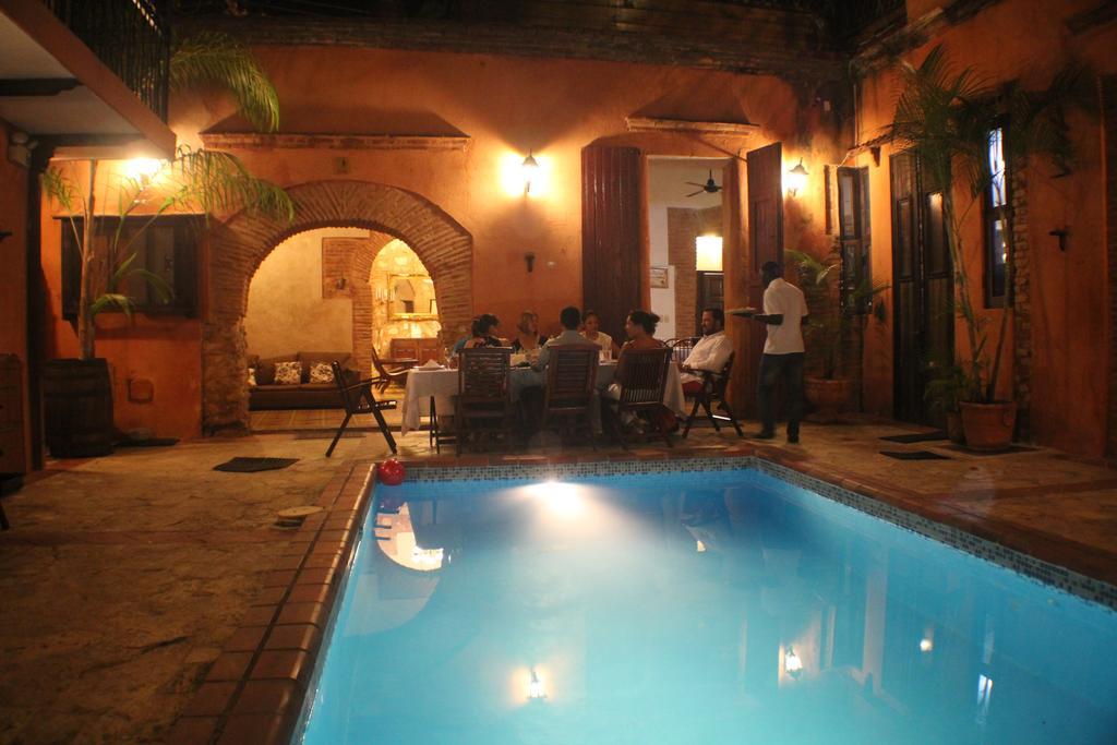 Dona Elvira Boutique Hotel 4*