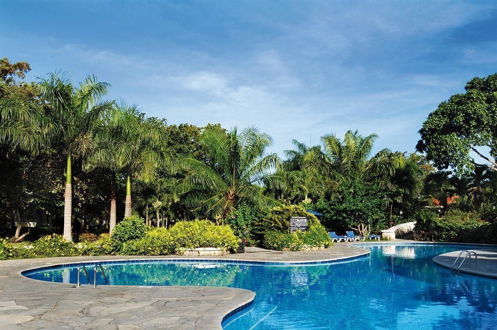 Barcelo Capella Beach Hotel