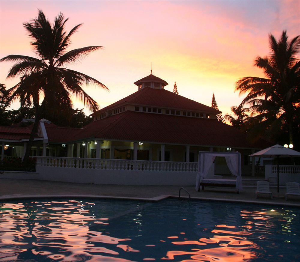 Beach Hotel 3*