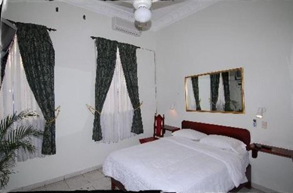 Foreigner's Club Apartment Santo Domingo