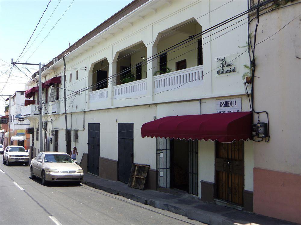 Paseo Colonial *