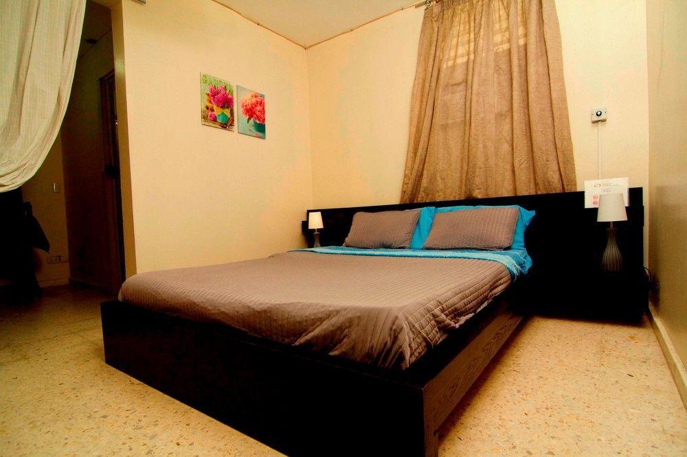 Via Emilia B&B Restaurante Bed & Breakfast 3*