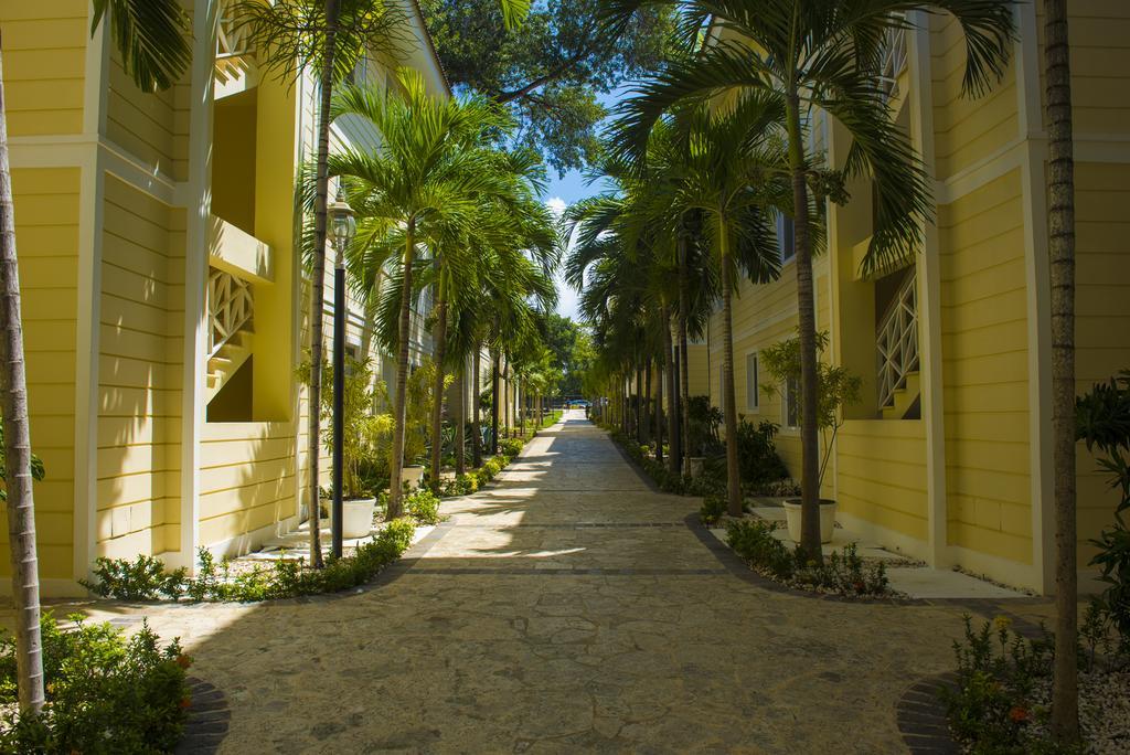 Apartment Hispaniola Luxury Ocean Front