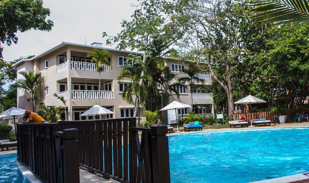 Tropicasa Aparthotel *