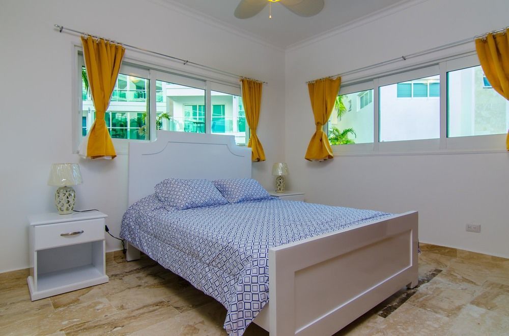 Apartment At Bayrock 2