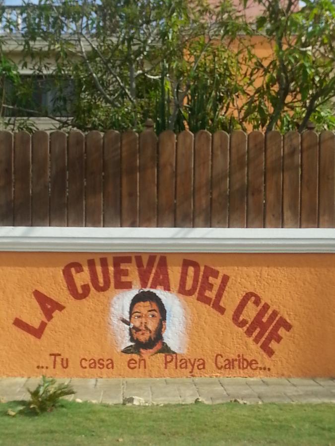 La Cueva Del Che Inn *