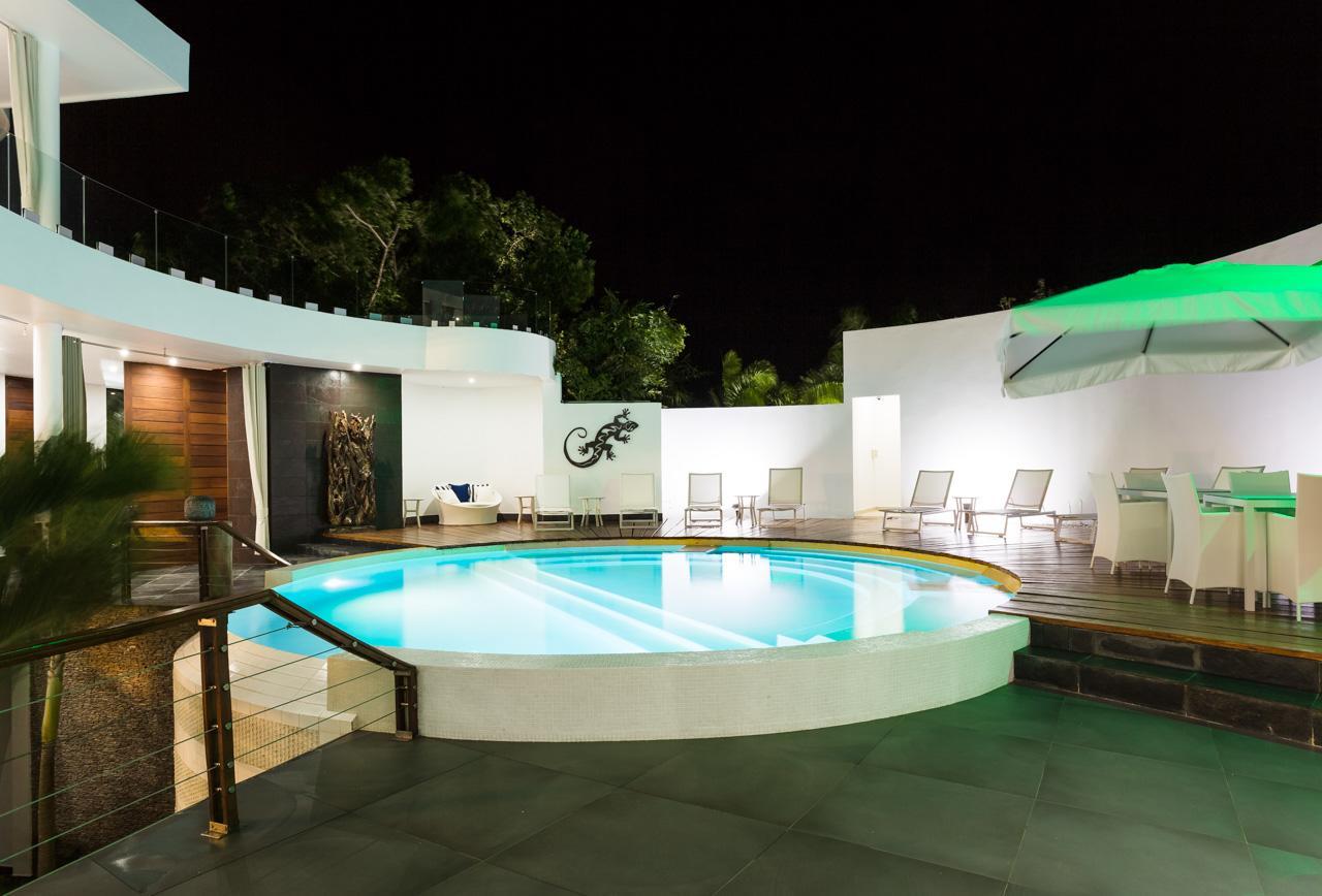 Casa Esferica 4*
