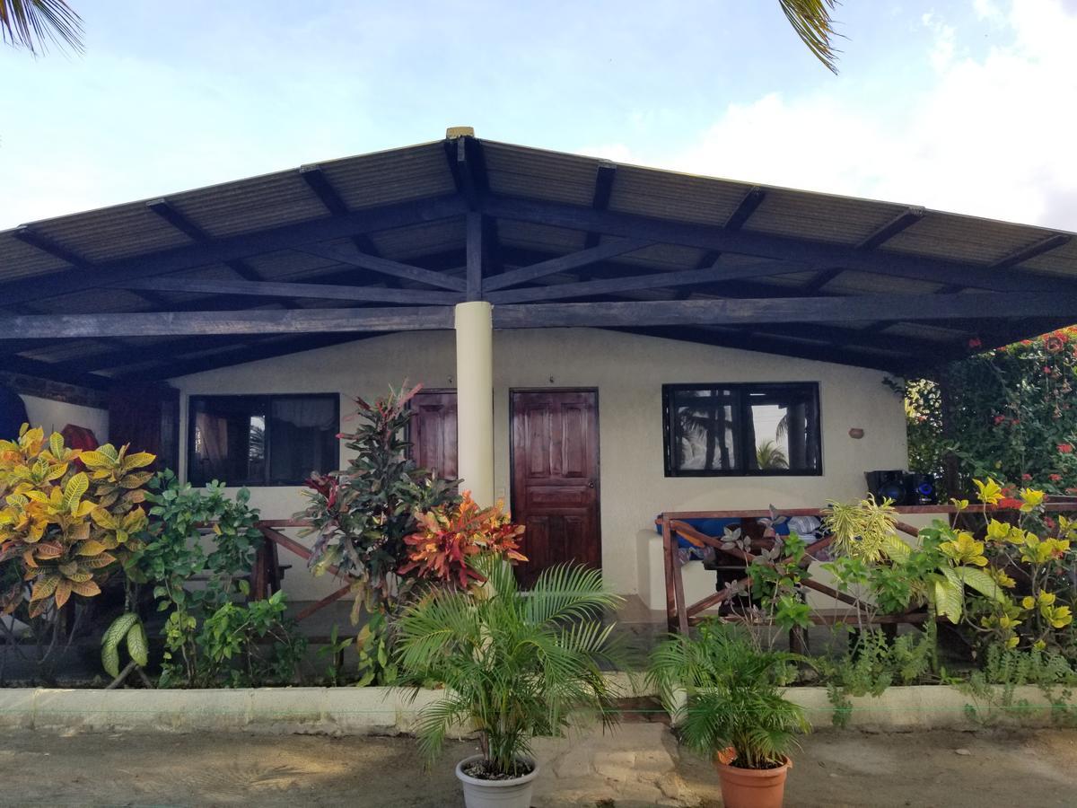 Hotel Los Jardines San Fernando de Monte Cristi