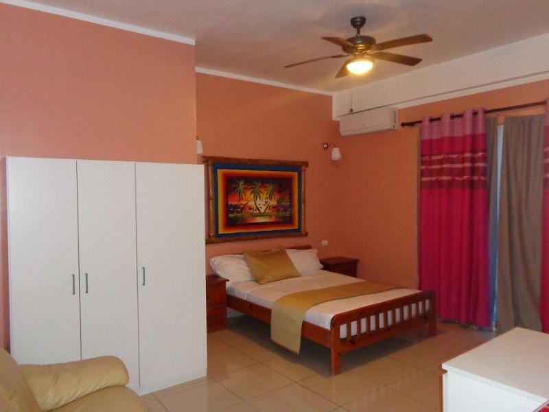 Rig Plaza Venecia Guest house 3*