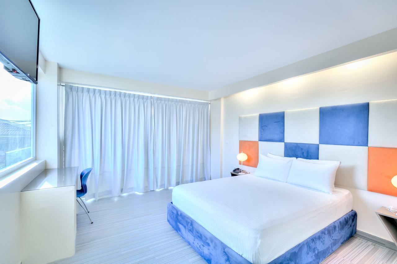 Alkquimia Hotel, Lounge And Bar