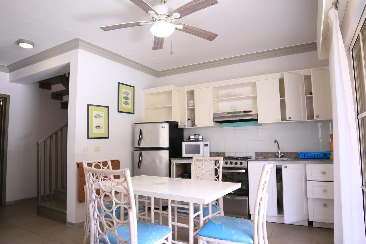 Residencial Las Palmeras De Willy Resort Boca Chica