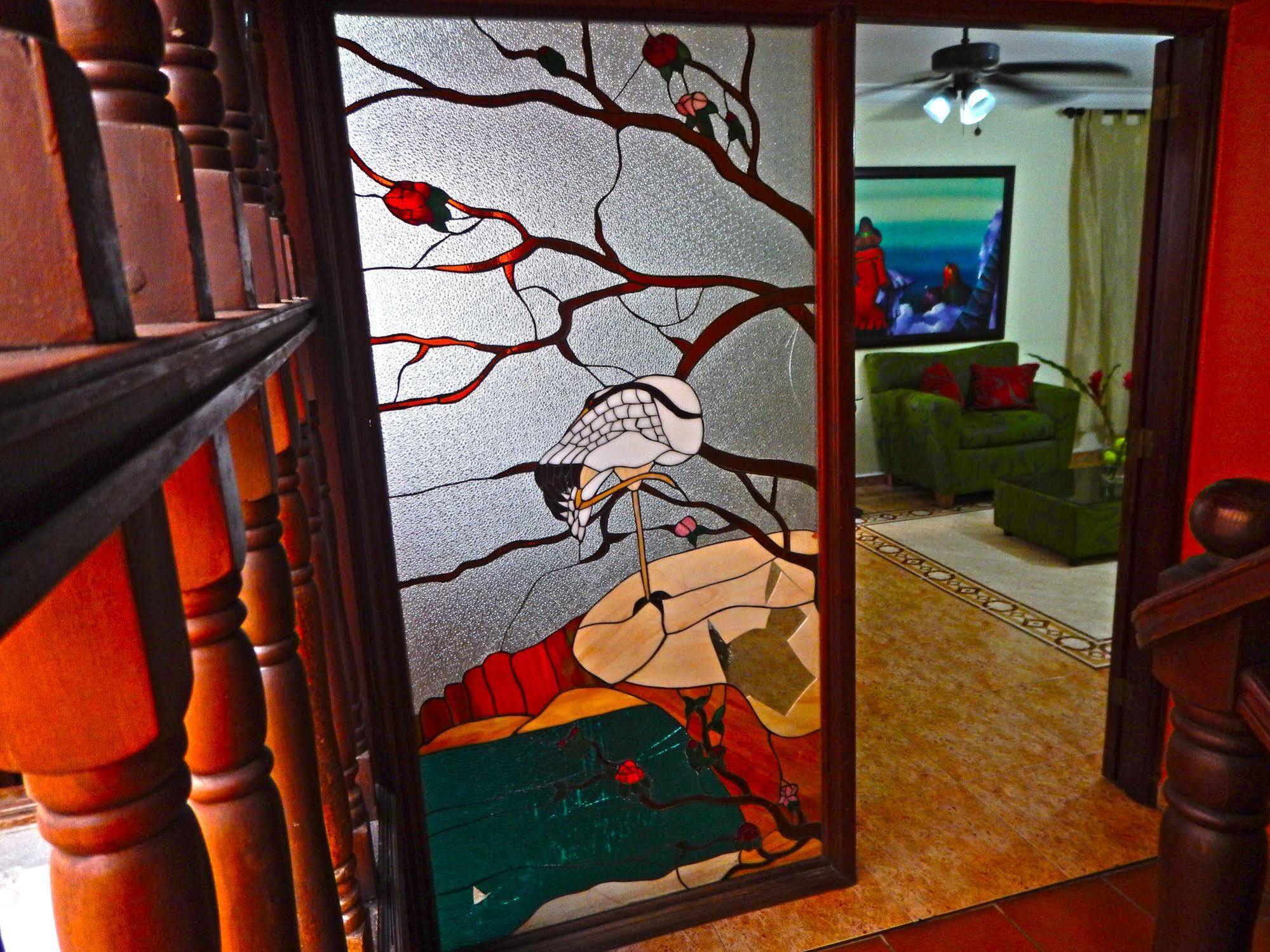 Colonial Hotel 3*