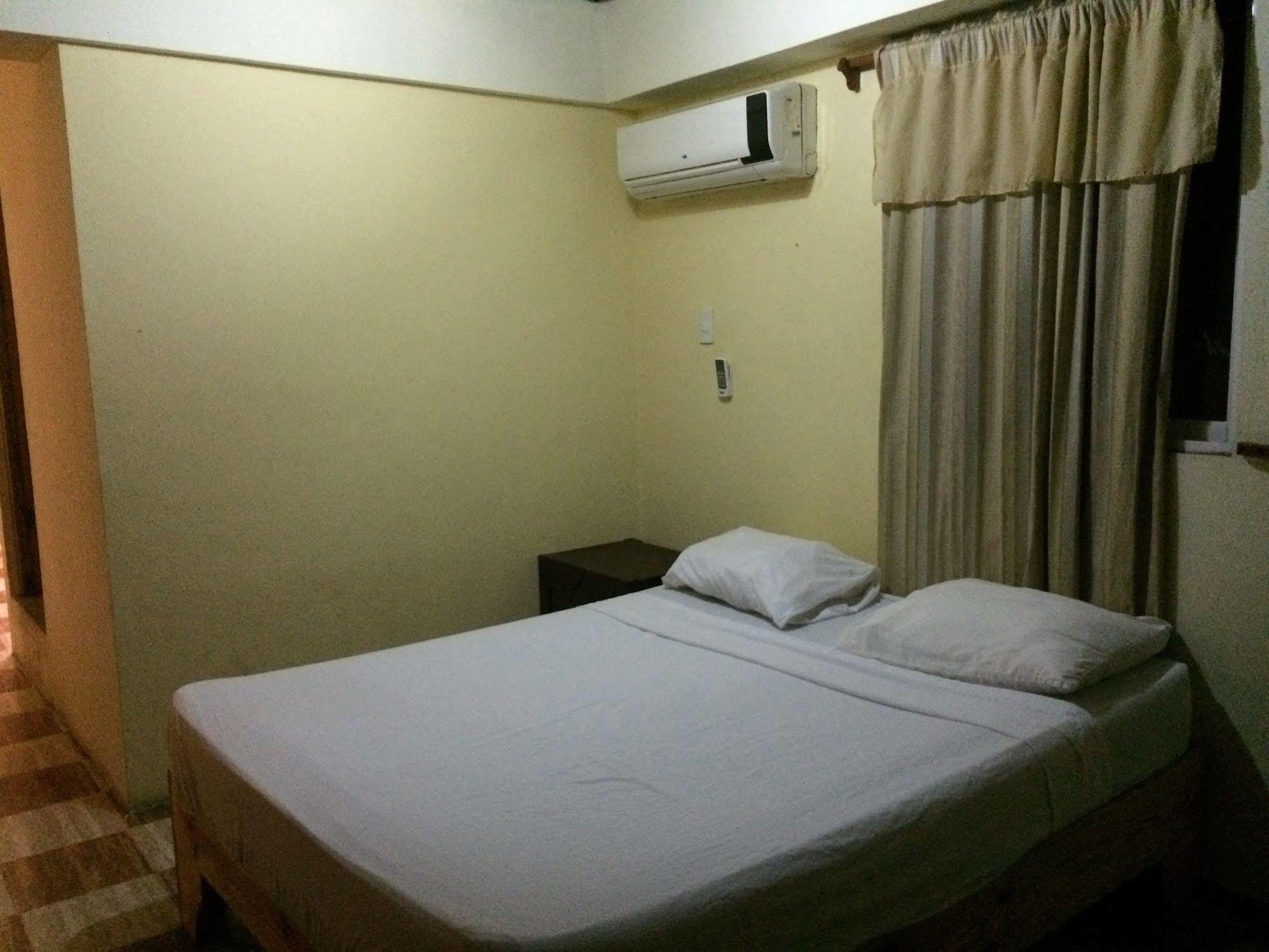 Hotel Plaza Real 3*