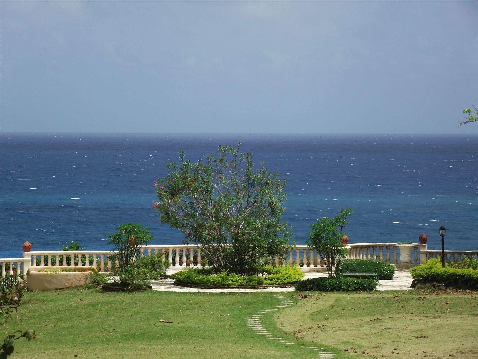 The Palace At Playa Grande Hotel