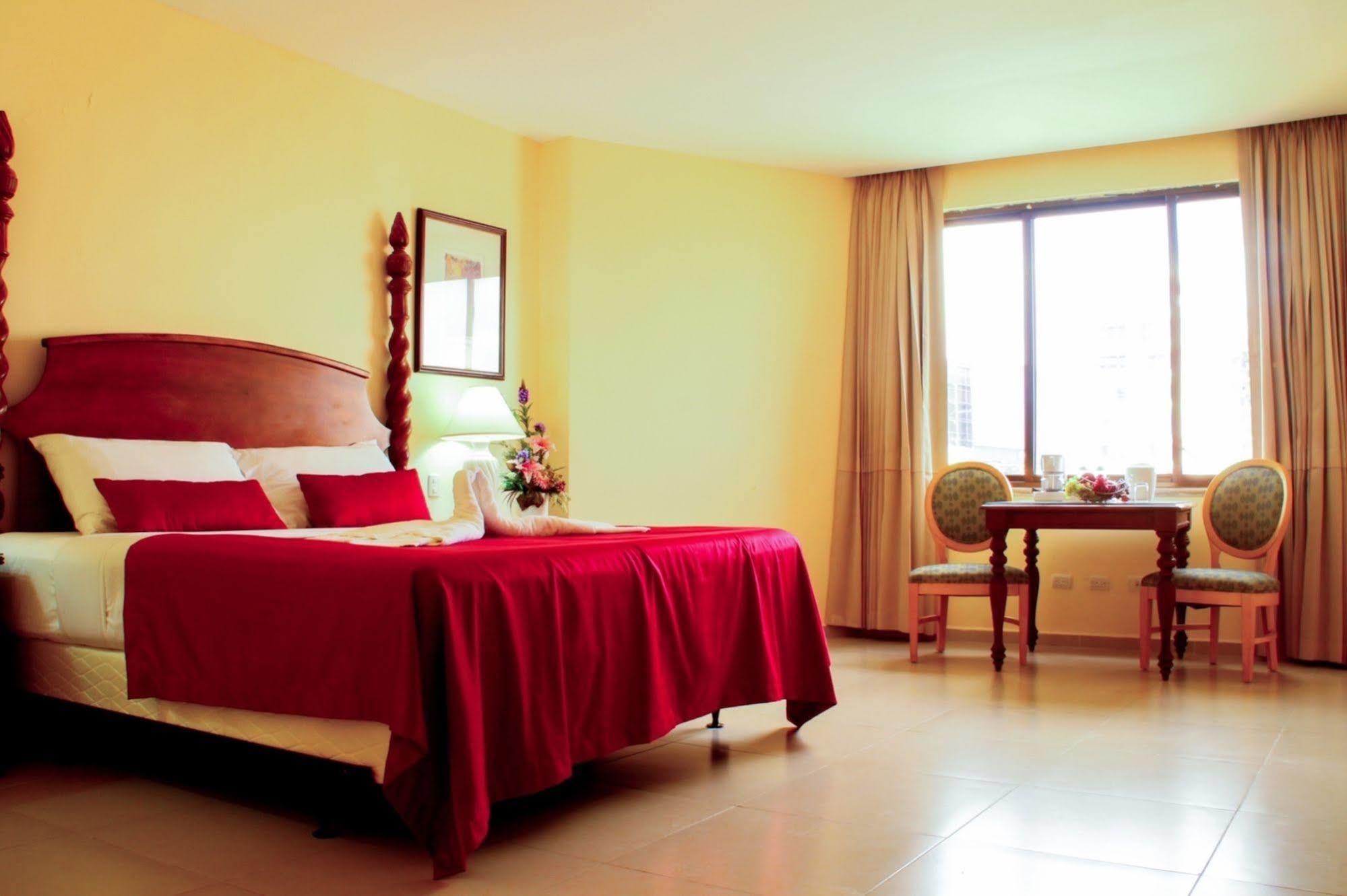 Hotel Ramada By Wyndham Princess 3*