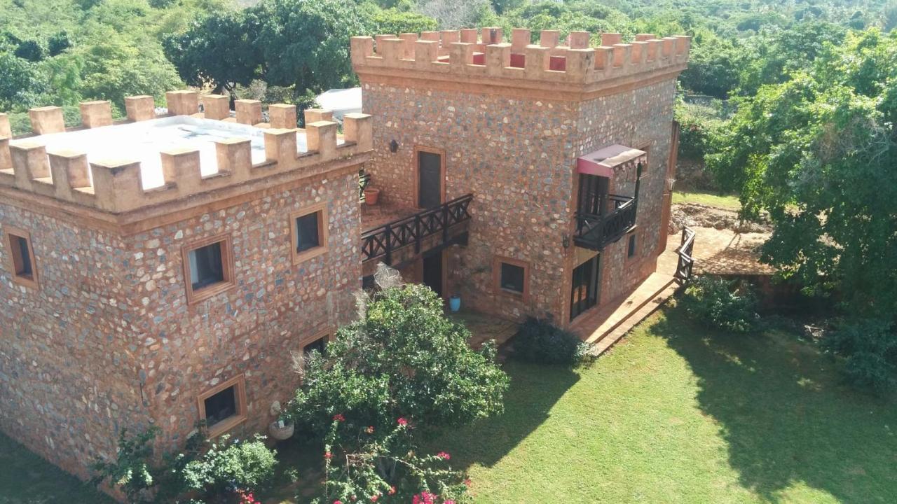 El Castillo Bed & Breakfast Las Galeras