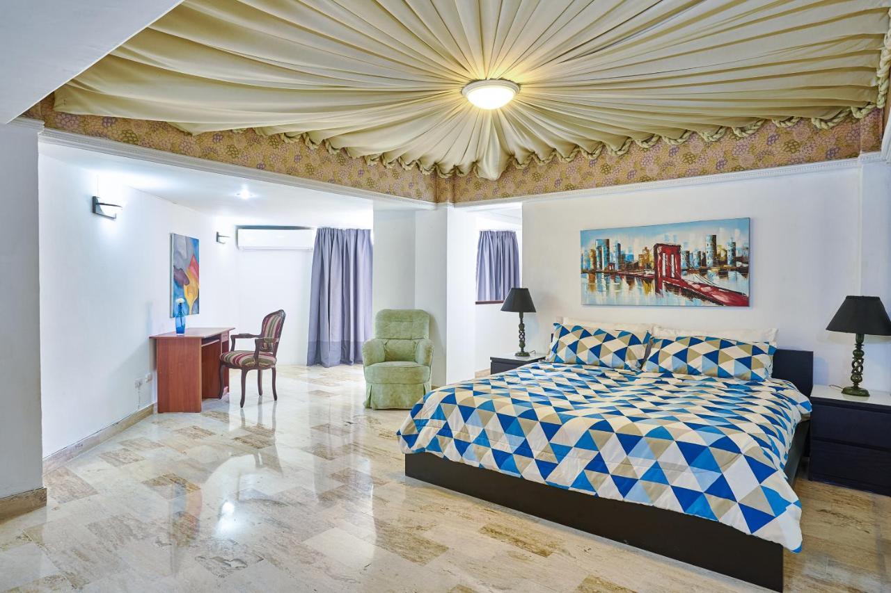 Large Beautifull With Sea And Park View Apartment Santo Domingo