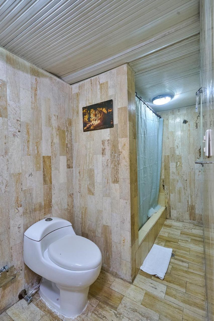 Large Beautifull With Sea And Park View Apartment Santo Domingo