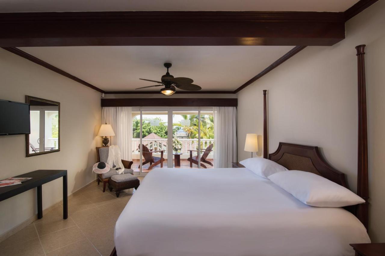 Cofresi Palm & 4*
