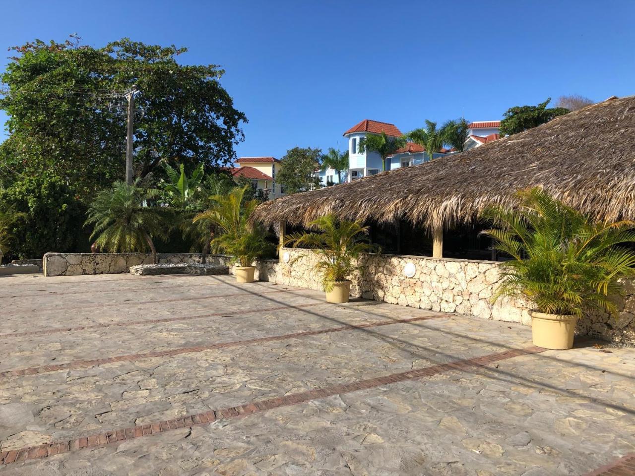 Ocean Manor Cabarete, Dr